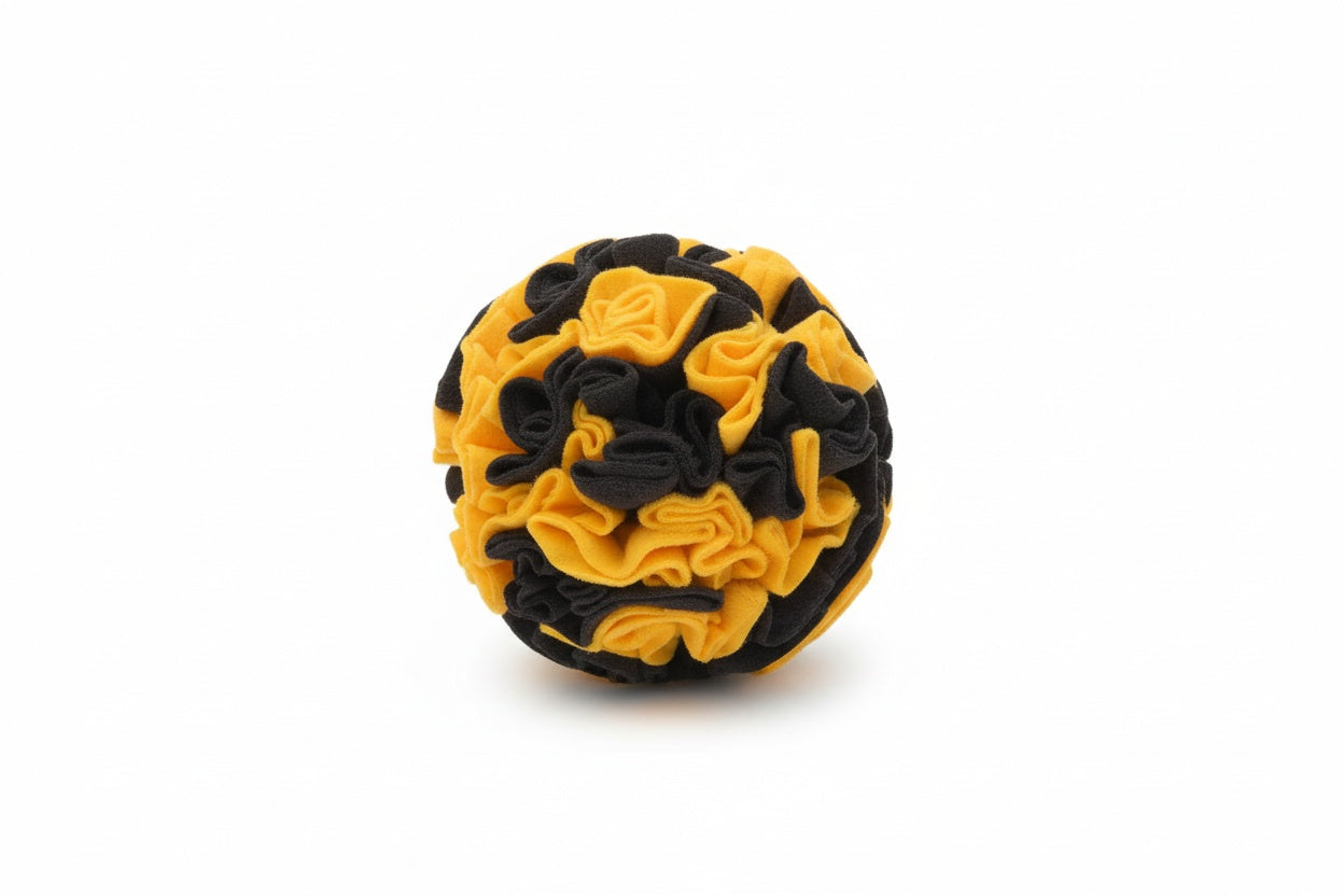 Sniffing Ball Dark Woof promoting calm, focused indoor play